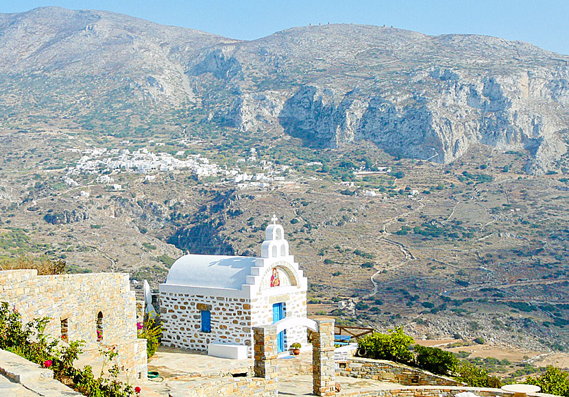 Väderkvarnarna i Machos ligger på ett högt berg ovanför byarna Tholaria och Langada på Amorgos i Kykladerna.