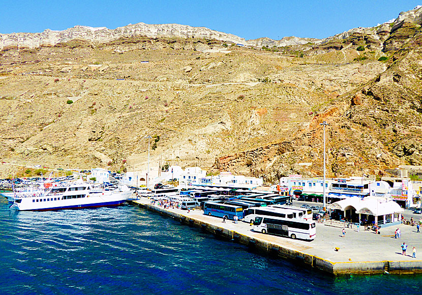 Hamnen på Santorini.